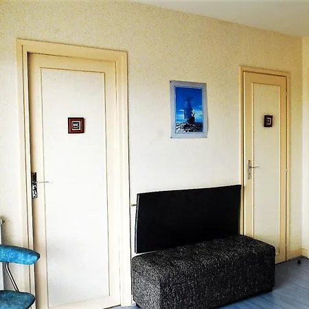 Apartment Vue A 27 M² Avec Balcon Vue Sur La *